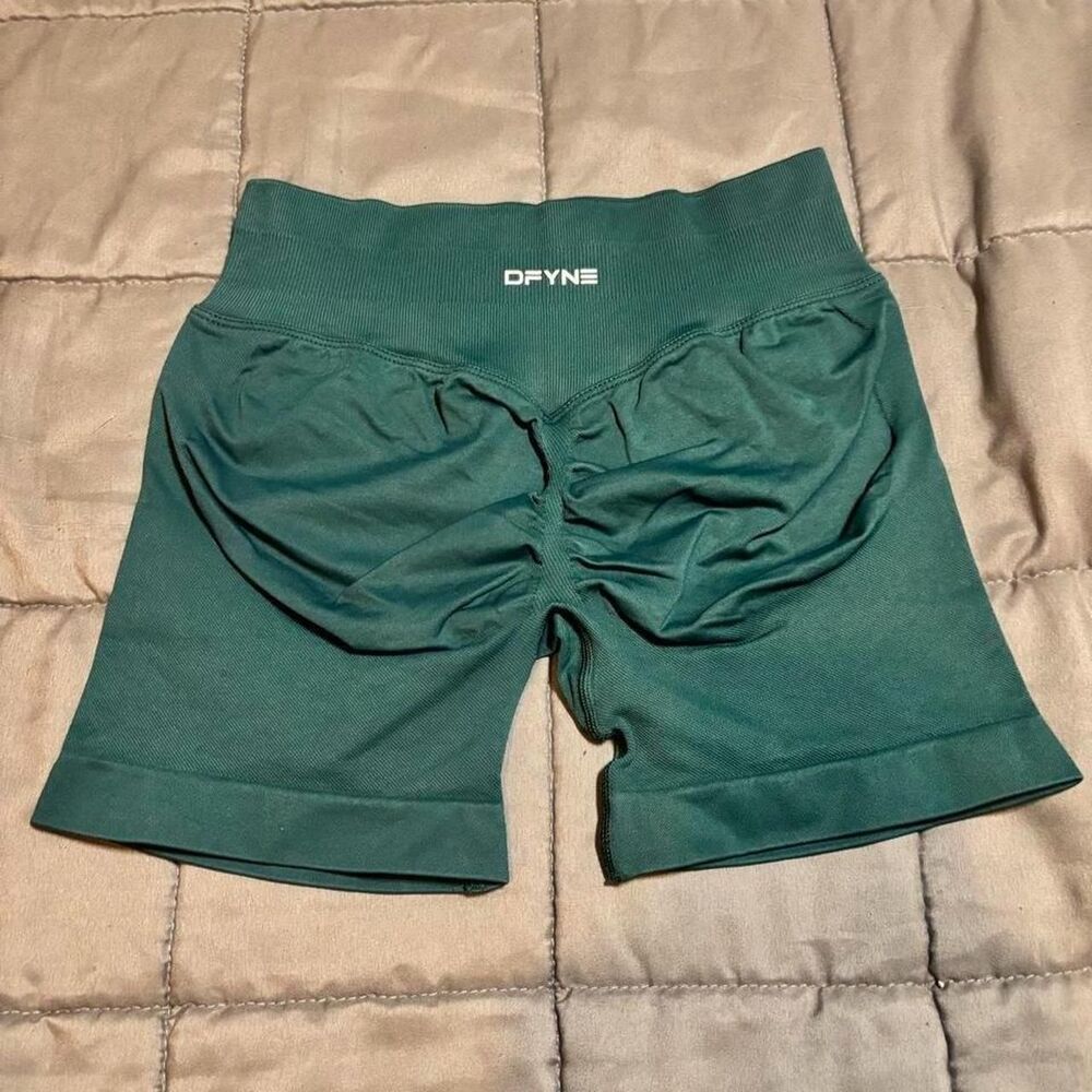 DFYNE IMPACT Shorts — Pine | S - Picture 2 of 3